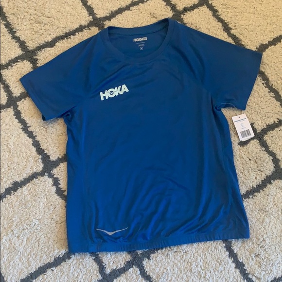 18. Hoka One One performance utility shirt - Picture 11 of 13